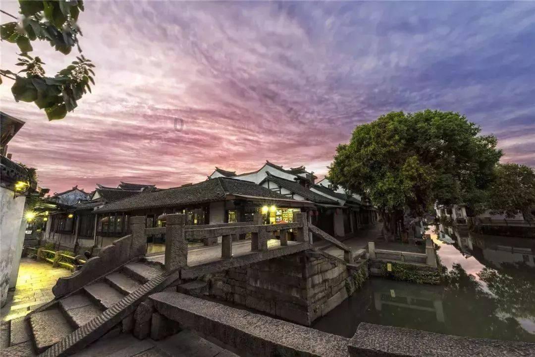 探秘吉鹿力问答社区,解锁如何买到最适合自己的化妆品?之精彩世界!